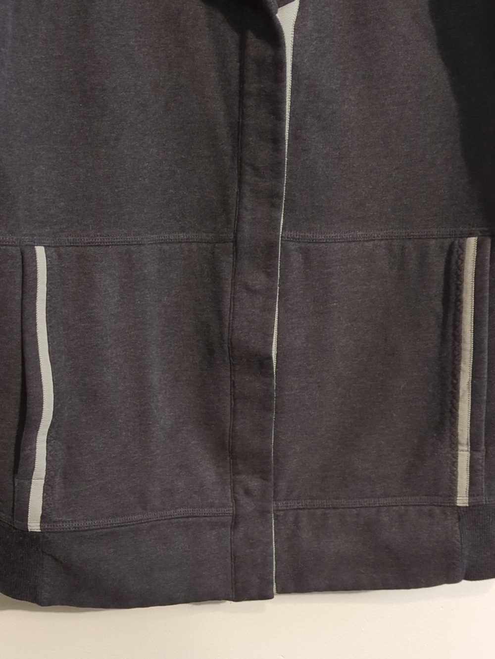 LULULEMON yin to my yang cardigan - size 6 - Picture 5 of 14